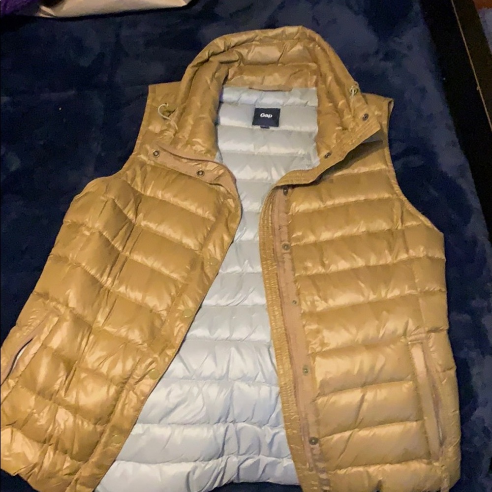 Gap Thin Vest